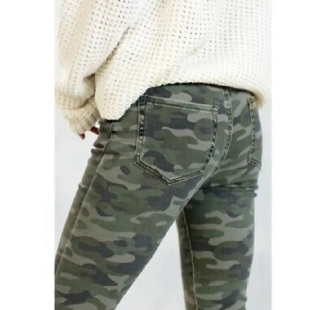 Mud Pie Women's Rory Green‎ Camo Jeans size Small D30